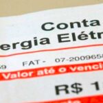 Luz vermelha para o varejo: energia mais cara desafia rentabilidade em agosto