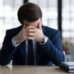 “Quiet Cracking”: por que funcionários estão emocionalmente ausentes no trabalho?