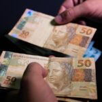 Pagamento da 1ª parcela do 13º salário deve ser realizado até 28 de novembro 