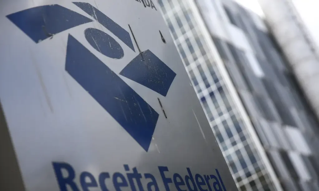 Receita paga último lote de restituição do IR 2026, nesta segunda-feira 31